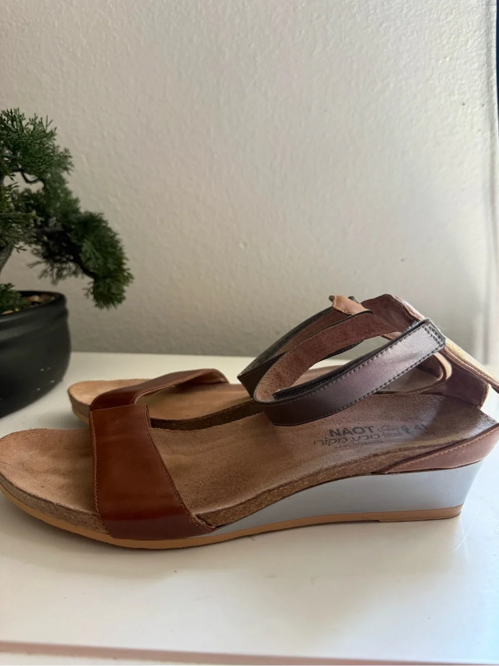 Naot pixie wedge sandals women size 10 Brown and Silver Wedge Sandals